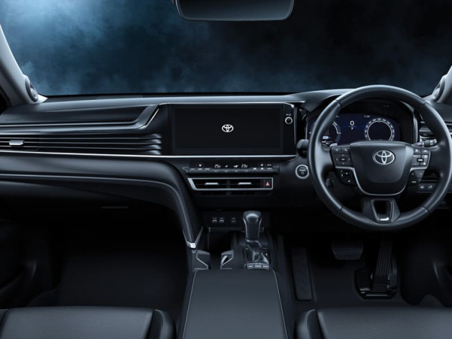 New Toyota Camry 2.5 V AT. (TAM) 